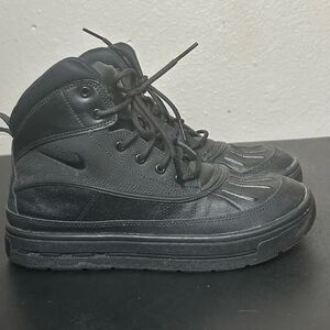 Nike Woodside 2 ACG Hightop triple black Rain/Snow boots Big Kids 5Y